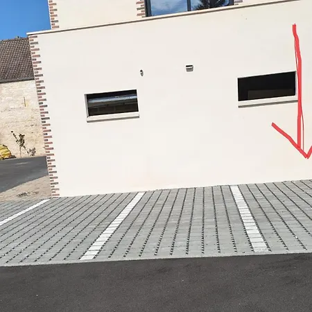 2 Pieces Neuf Centre Ville, Magny Compiegne Apartment *