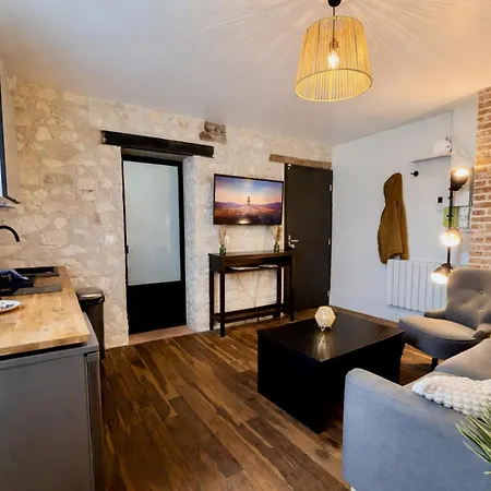 Centre-ville - Parking Gratuit - Arrivee Autonome - Ideal Pro & Duo Apartament *